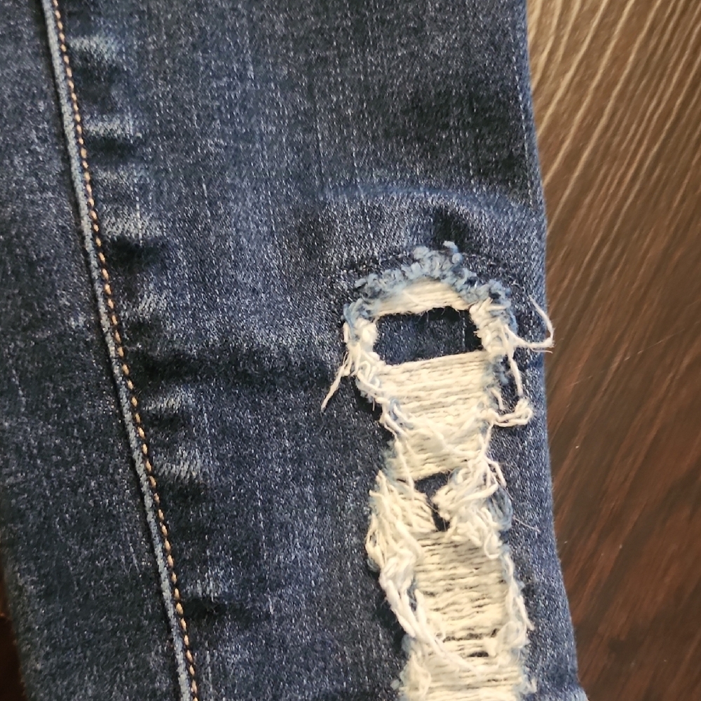 American Eagle Outfitters Ripped Blue Skinny Jeans - Picture 7 of 14